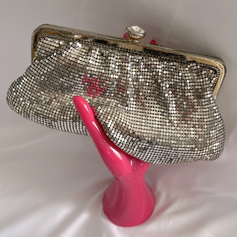 Excellent Condition Whiting & Davis Vintage Silver Mesh Bag with Crystal Closure